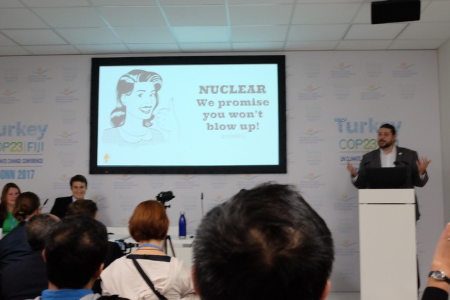 On essaie de convaincre les militants que le nucléaire, ce n’est pas dangereux 